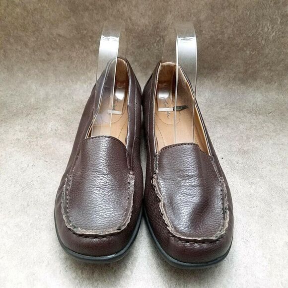Thom McAn Womens Daylin Size 9.5 Brown Leather Slip On Loafers - Picture 2 of 10